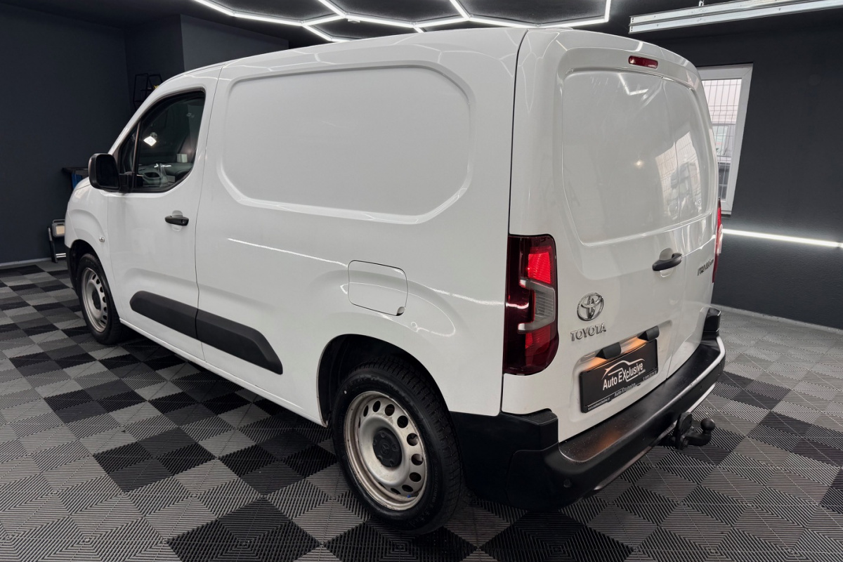 Ponuka vozidiel / Toyota Proace City 1.5 Diesel - video