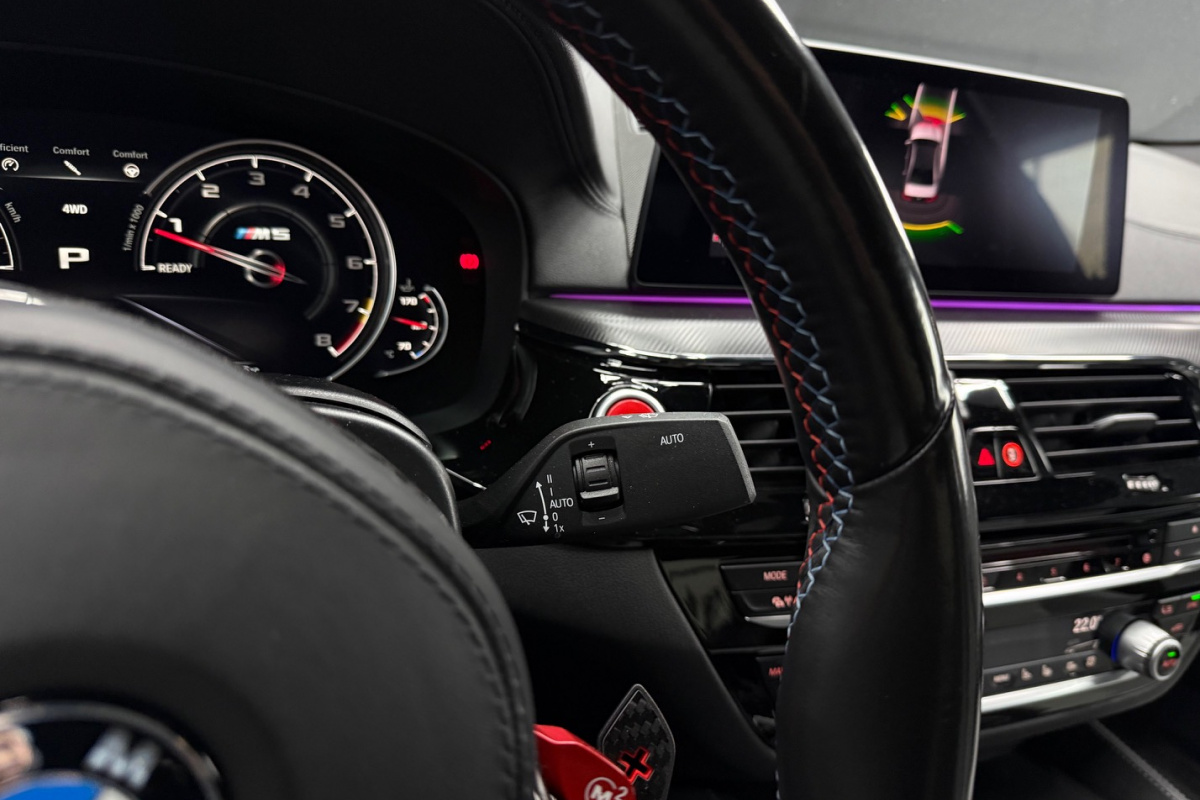 Ponuka vozidiel / BMW M5 4.4 V8 xDrive Remus - video