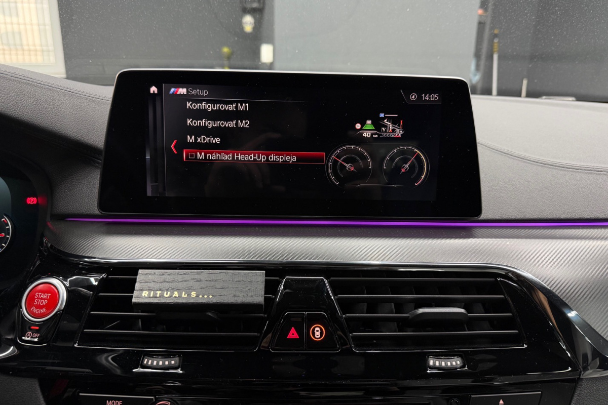 Ponuka vozidiel / BMW M5 4.4 V8 xDrive Remus - video