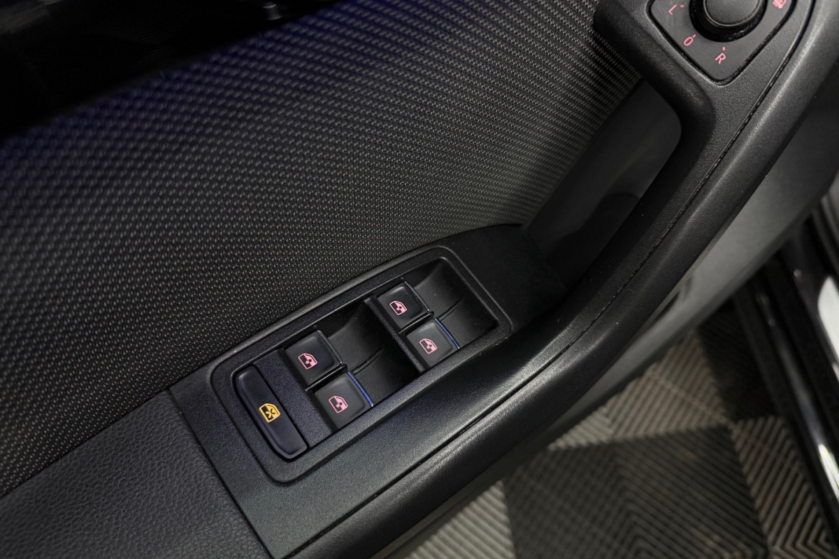 Ponuka vozidiel / Seat Ateca 2.0 TSI 190 Xcellence 4Drive DSG - video Ponuka vozidiel / Seat Ateca 2.0 TSI 190 Xcellence 4Drive DSG - video