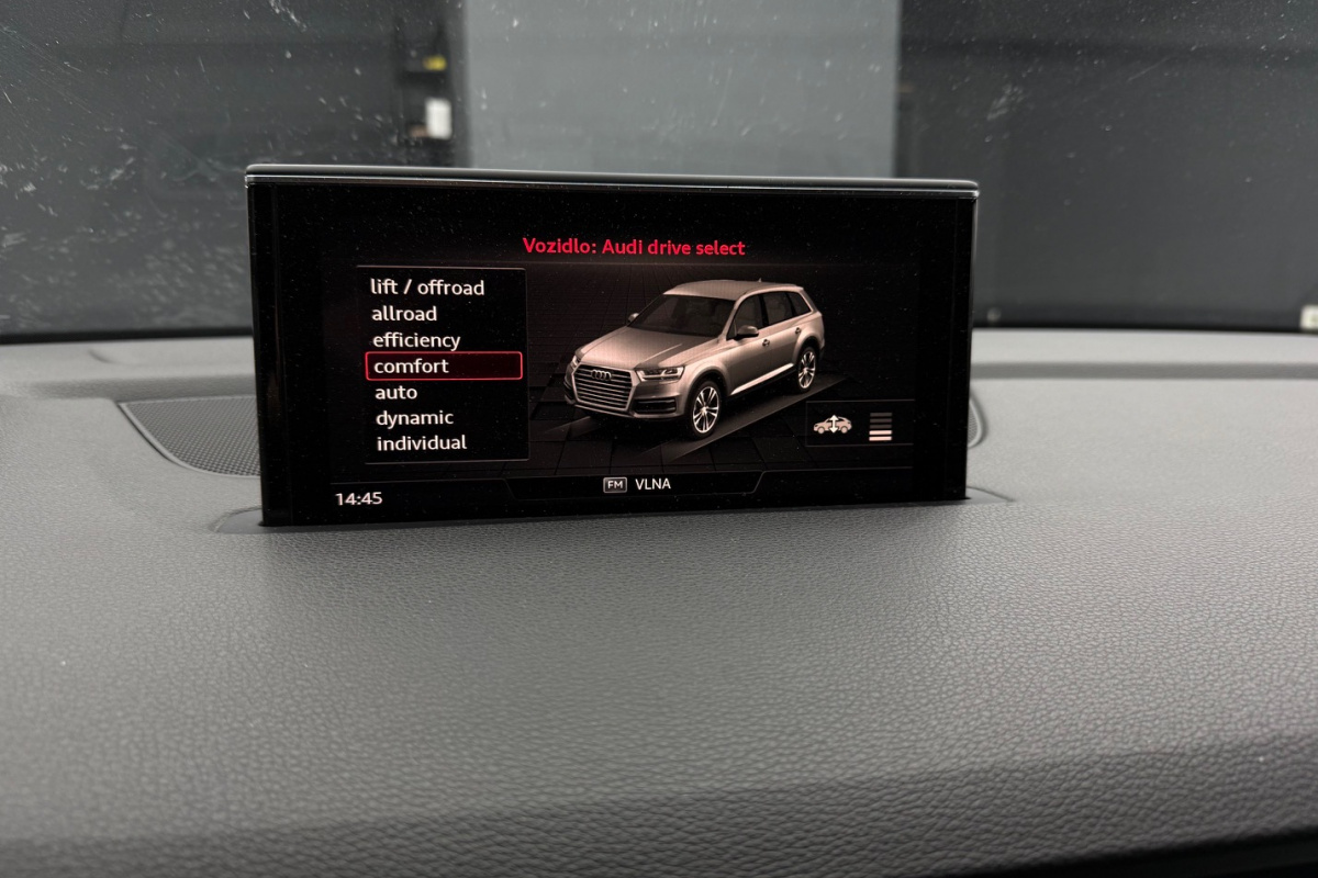 Ponuka vozidiel / Audi Q7 3.0 TDI 272k quattro tiptronic 8-st. - video Ponuka vozidiel / Audi Q7 3.0 TDI 272k quattro tiptronic 8-st. - video