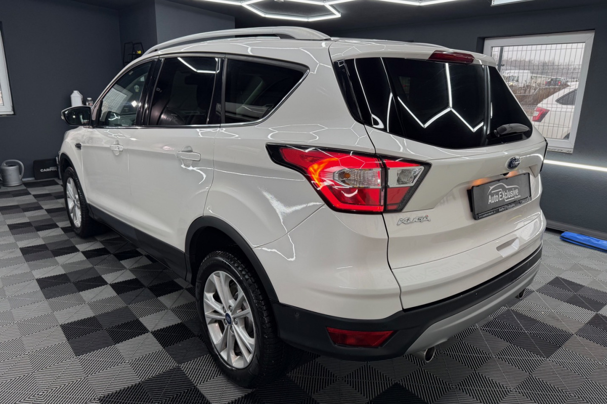 Ponuka vozidiel / Ford Kuga 2.0 A/T 4x4 - video