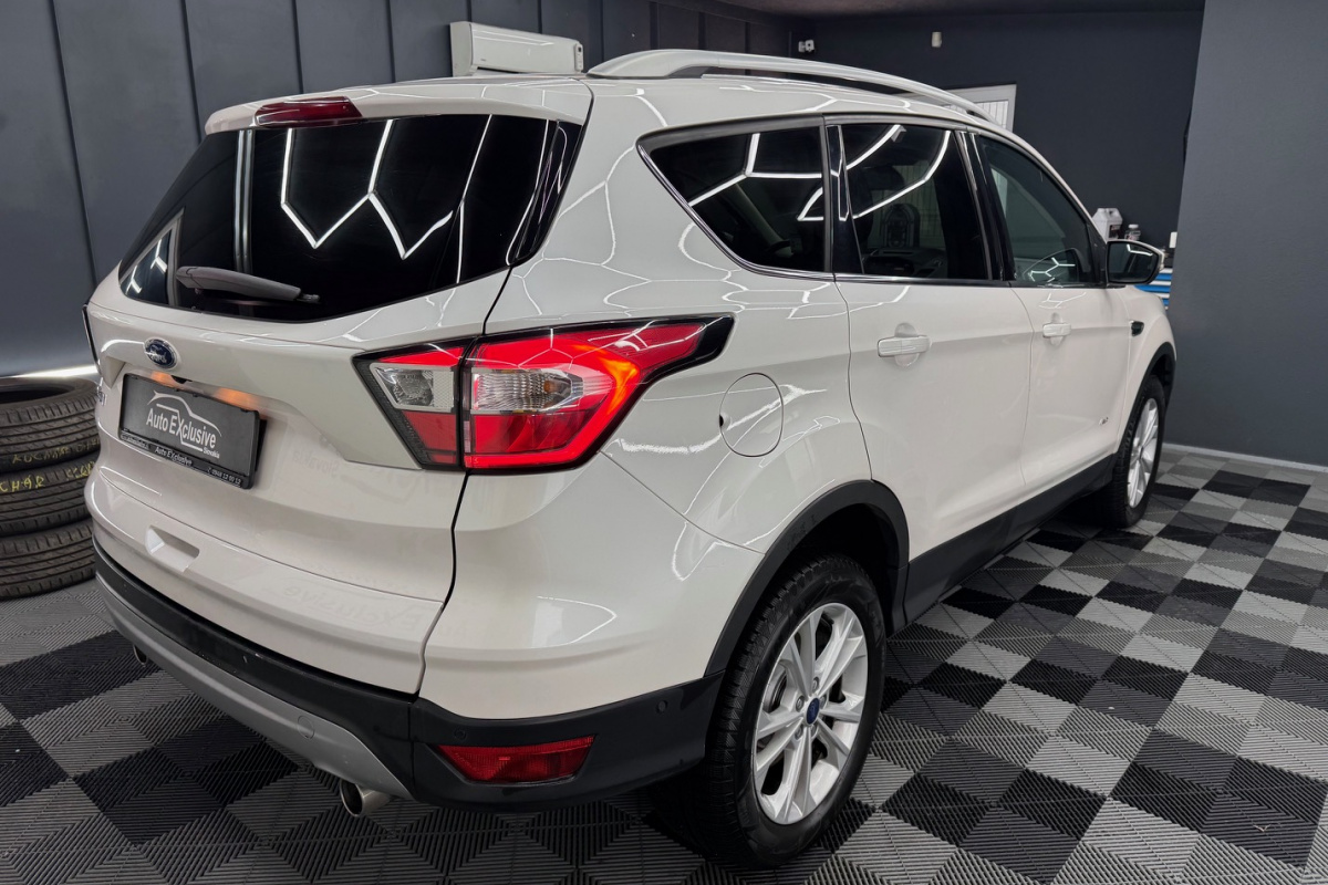 Ponuka vozidiel / Ford Kuga 2.0 A/T 4x4 - video