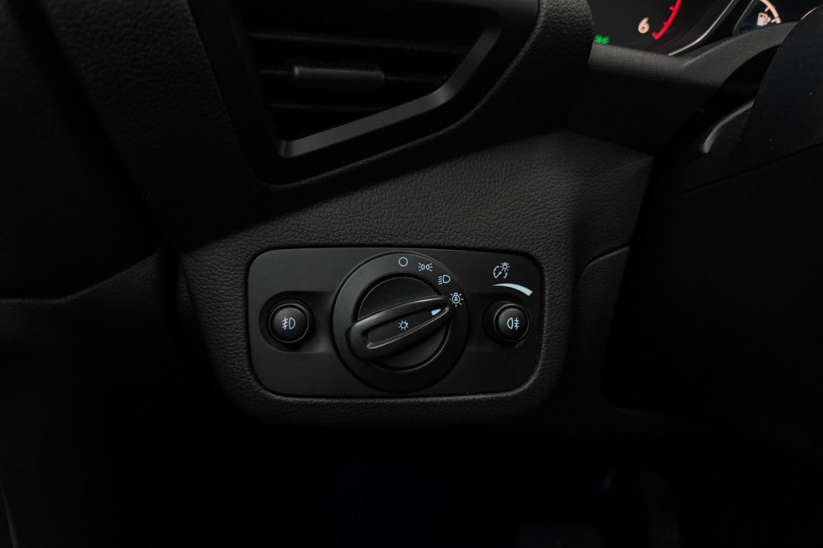 Ponuka vozidiel / Ford Kuga 2.0 A/T 4x4 - video