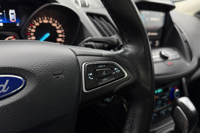  Ponuka vozidiel / Ford Kuga 2.0 A/T 4x4 - video