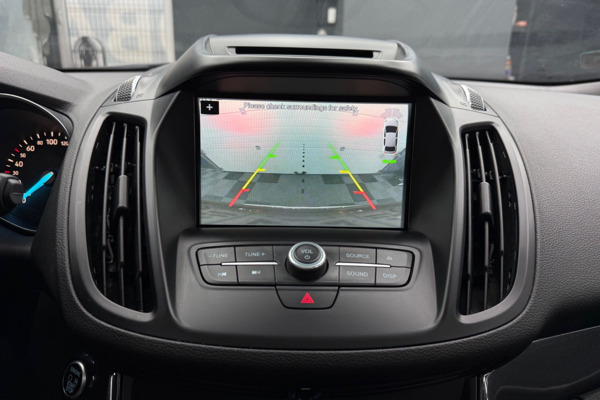 Ponuka vozidiel / Ford Kuga 2.0 A/T 4x4 - video Ponuka vozidiel / Ford Kuga 2.0 A/T 4x4 - video