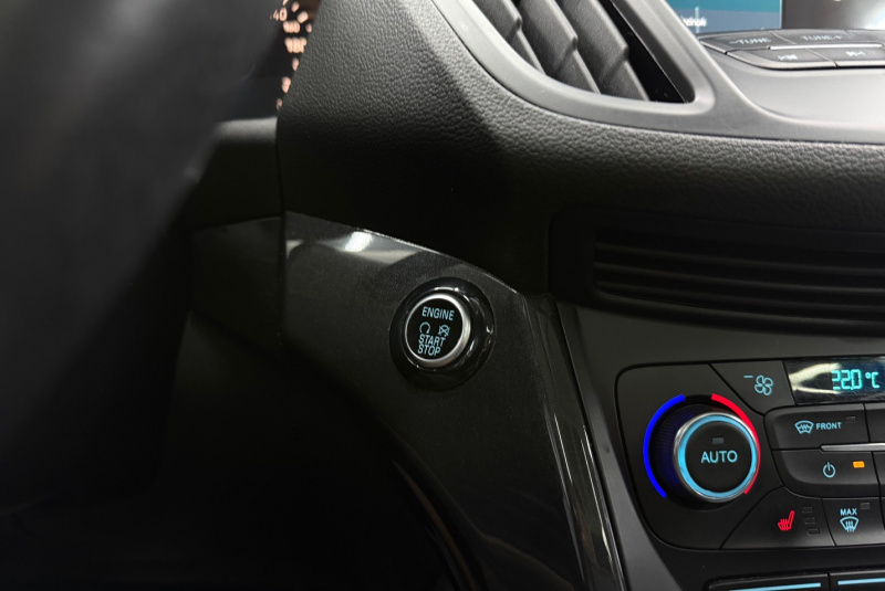  Ponuka vozidiel / Ford Kuga 2.0 A/T 4x4 - video