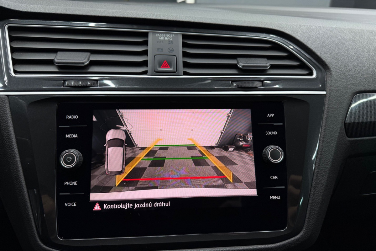 Ponuka vozidiel / Volkswagen Tiguan 2.0 TDi DSG Highline - video Ponuka vozidiel / Volkswagen Tiguan 2.0 TDi DSG Highline - video