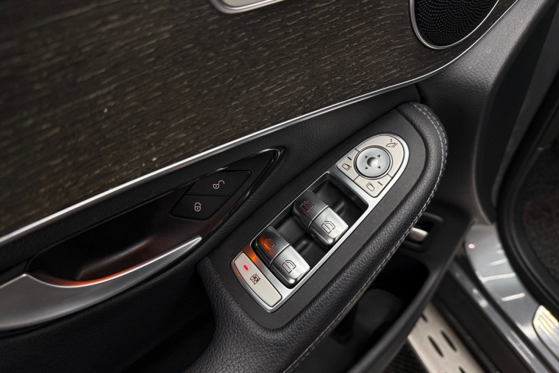 Ponuka vozidiel / Mercedes-Benz GLC Kupé 200 mHEV 4MATIC A/T - video Ponuka vozidiel / Mercedes-Benz GLC Kupé 200 mHEV 4MATIC A/T - video