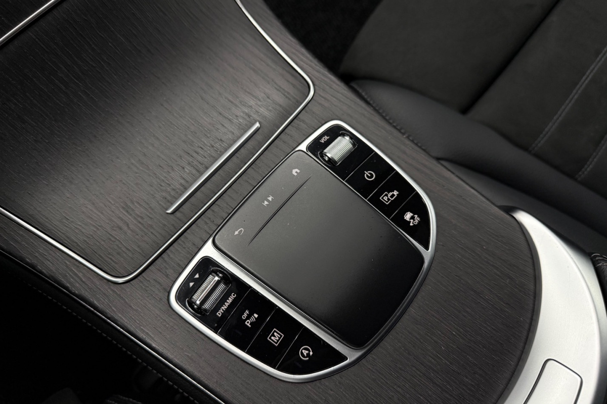 Ponuka vozidiel / Mercedes-Benz GLC Kupé 200 mHEV 4MATIC A/T - video