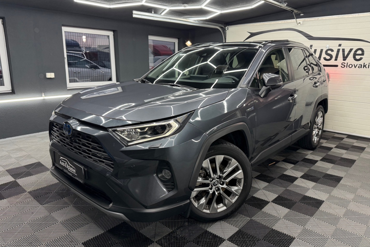Ponuka vozidiel / Toyota RAV4 2.5 Hybrid e-CVT Executive FWD - video Ponuka vozidiel / Toyota RAV4 2.5 Hybrid e-CVT Executive FWD - video