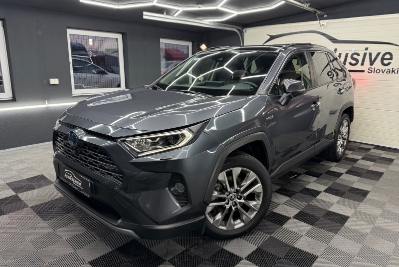  Ponuka vozidiel / Toyota RAV4 2.5 Hybrid e-CVT Executive FWD - video