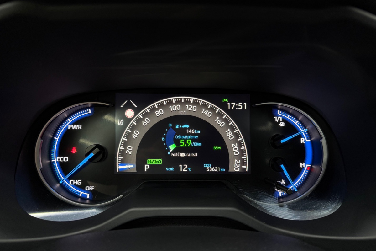 Ponuka vozidiel / Toyota RAV4 2.5 Hybrid e-CVT Executive FWD - video Ponuka vozidiel / Toyota RAV4 2.5 Hybrid e-CVT Executive FWD - video