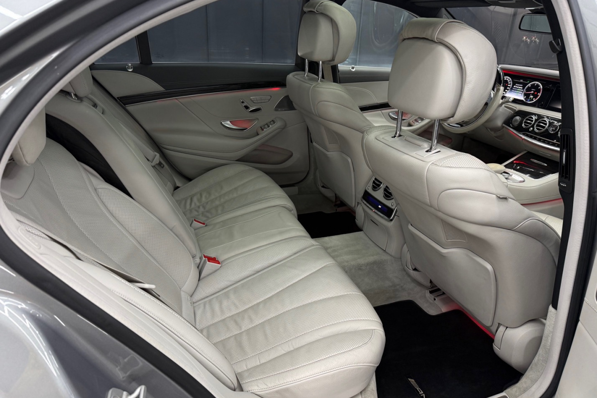 Ponuka vozidiel / Mercedes-Benz S trieda Sedan 350 BlueTEC L 4matic - video