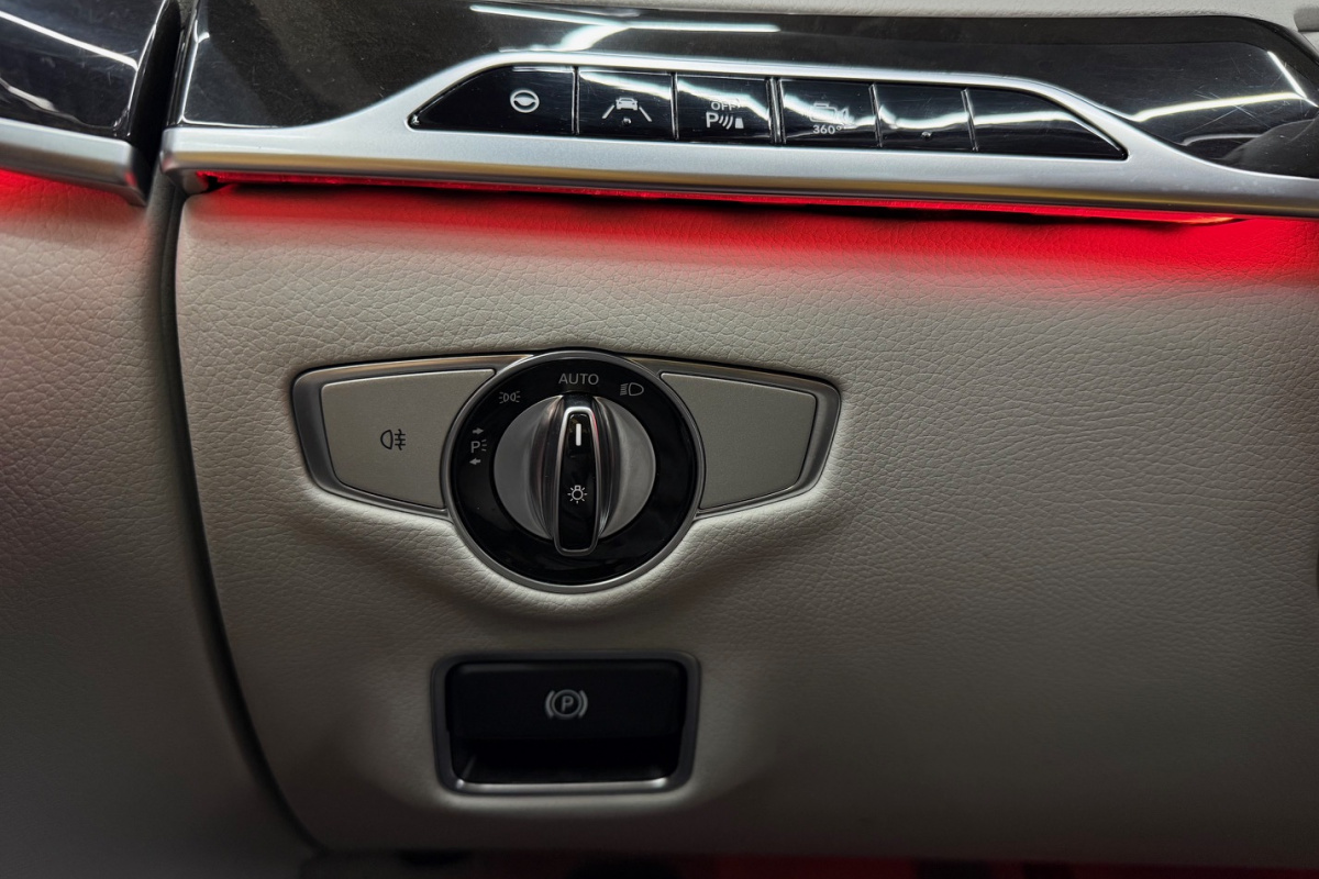 Ponuka vozidiel / Mercedes-Benz S trieda Sedan 350 BlueTEC L 4matic - video Ponuka vozidiel / Mercedes-Benz S trieda Sedan 350 BlueTEC L 4matic - video