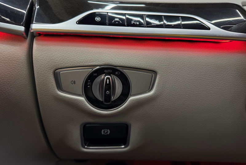 Ponuka vozidiel / Mercedes-Benz S trieda Sedan 350 BlueTEC L 4matic - video Ponuka vozidiel / Mercedes-Benz S trieda Sedan 350 BlueTEC L 4matic - video