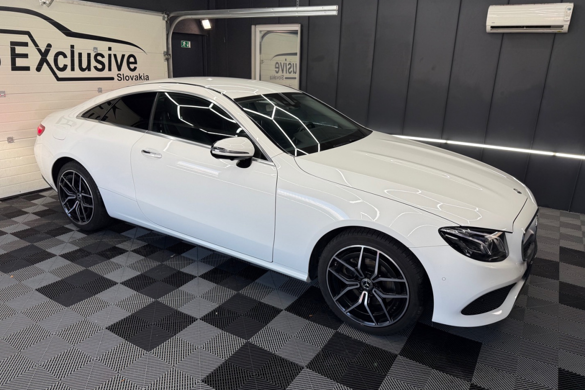 Ponuka vozidiel / Mercedes-Benz E trieda Kupé 200 4matic A/T - video