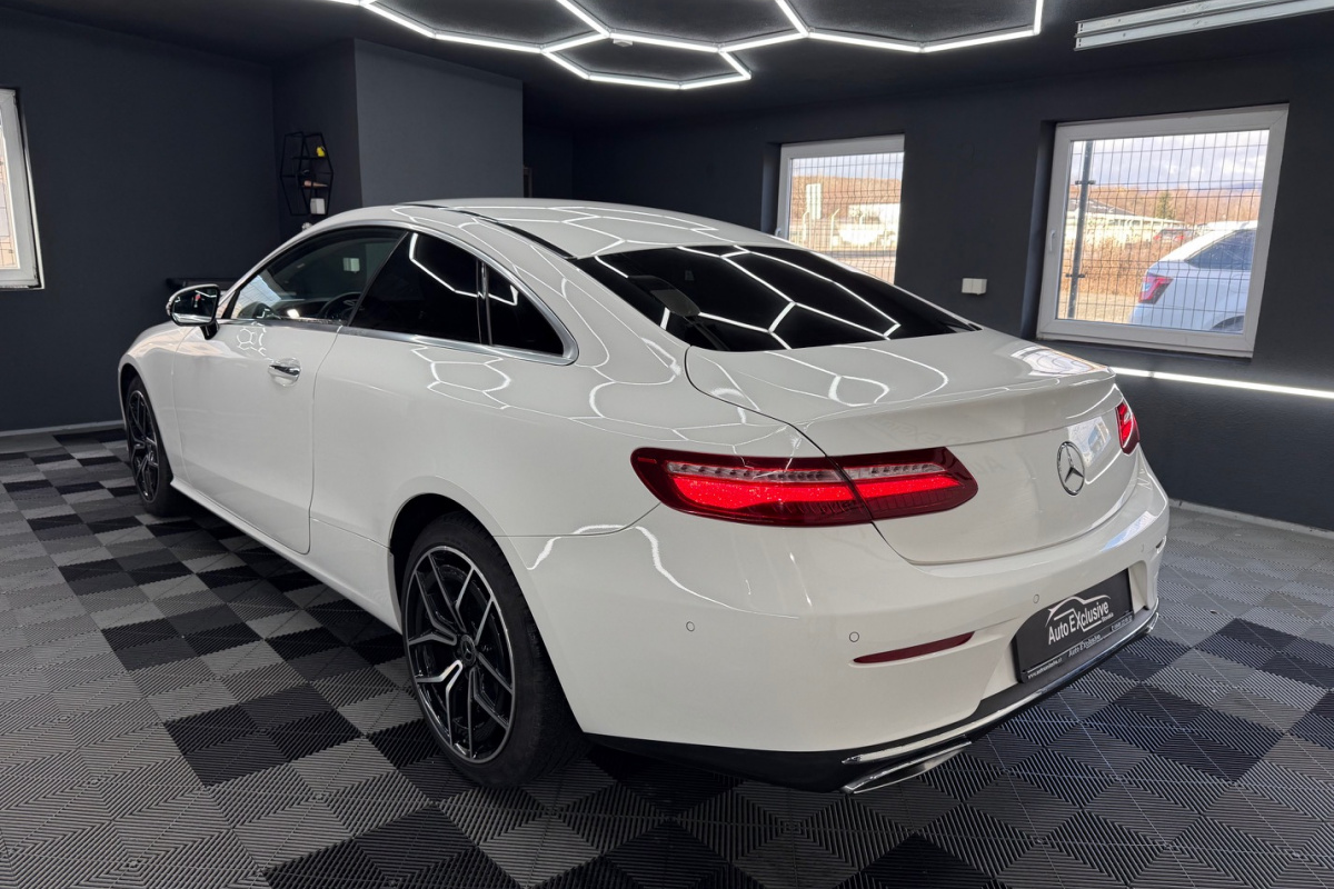 Ponuka vozidiel / Mercedes-Benz E trieda Kupé 200 4matic A/T - video