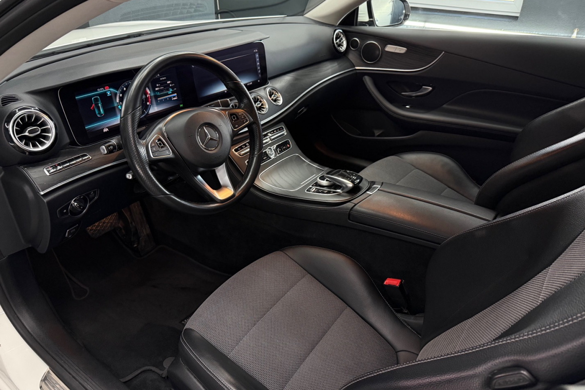 Ponuka vozidiel / Mercedes-Benz E trieda Kupé 200 4matic A/T - video Ponuka vozidiel / Mercedes-Benz E trieda Kupé 200 4matic A/T - video