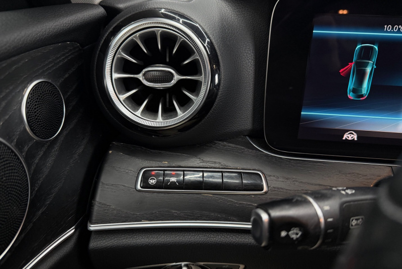  Ponuka vozidiel / Mercedes-Benz E trieda Kupé 200 4matic A/T - video