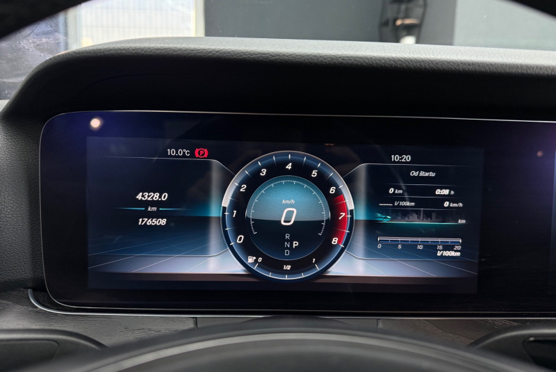 Ponuka vozidiel / Mercedes-Benz E trieda Kupé 200 4matic A/T - video Ponuka vozidiel / Mercedes-Benz E trieda Kupé 200 4matic A/T - video