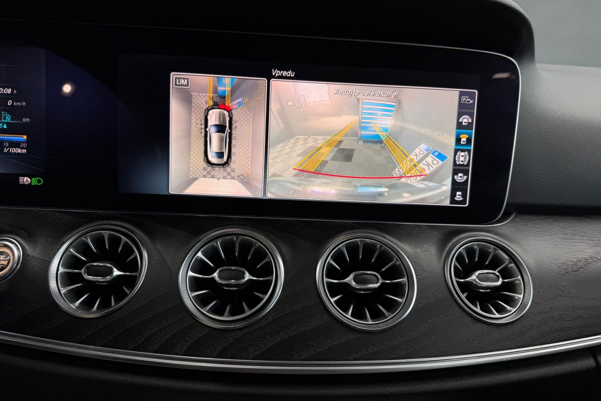 Ponuka vozidiel / Mercedes-Benz E trieda Kupé 200 4matic A/T - video