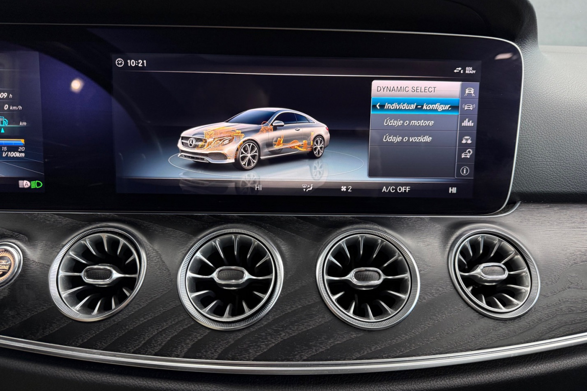 Ponuka vozidiel / Mercedes-Benz E trieda Kupé 200 4matic A/T - video