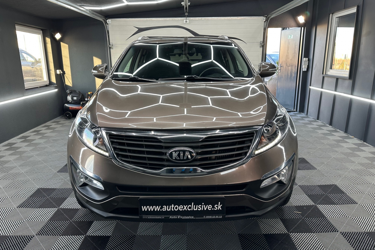 Ponuka vozidiel / Kia Sportage 2.0 CRDi 4WD Gold A/T - video