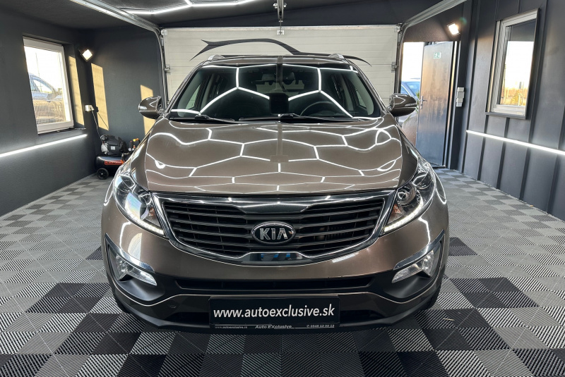 Ponuka vozidiel / Kia Sportage 2.0 CRDi 4WD Gold A/T - video Ponuka vozidiel / Kia Sportage 2.0 CRDi 4WD Gold A/T - video