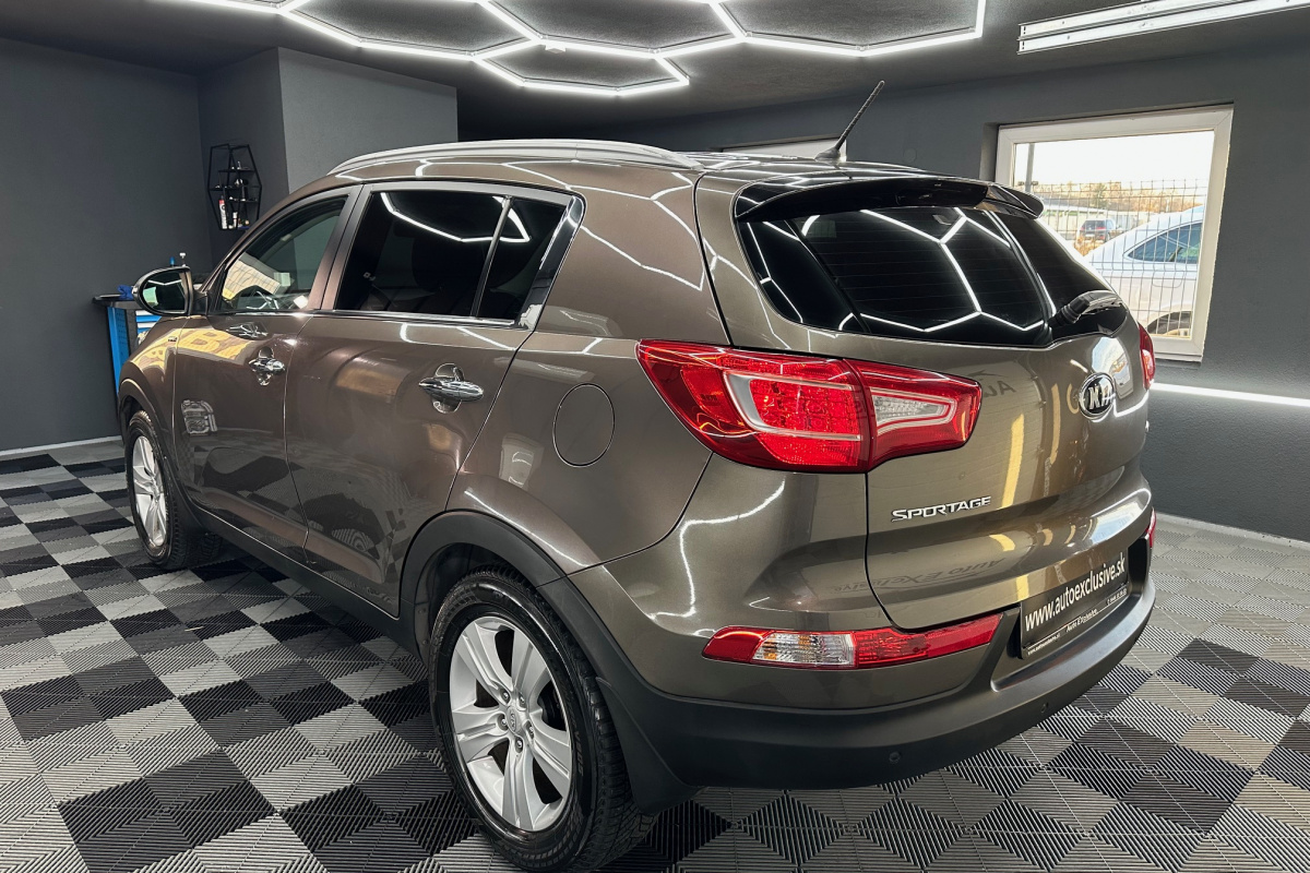 Ponuka vozidiel / Kia Sportage 2.0 CRDi 4WD Gold A/T - video