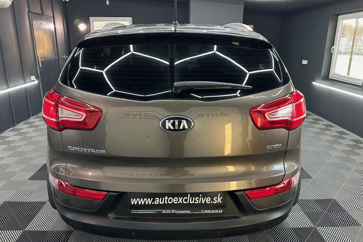 Ponuka vozidiel / Kia Sportage 2.0 CRDi 4WD Gold A/T - video Ponuka vozidiel / Kia Sportage 2.0 CRDi 4WD Gold A/T - video