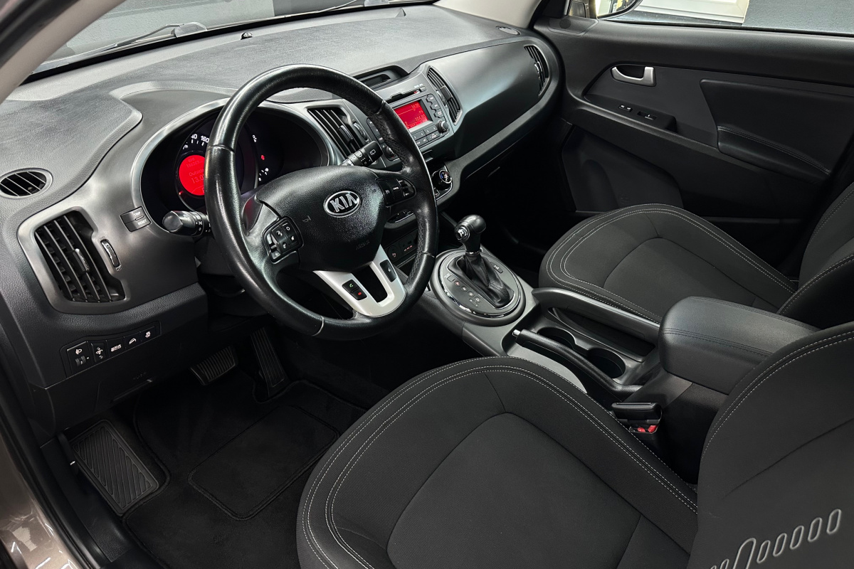 Ponuka vozidiel / Kia Sportage 2.0 CRDi 4WD Gold A/T - video