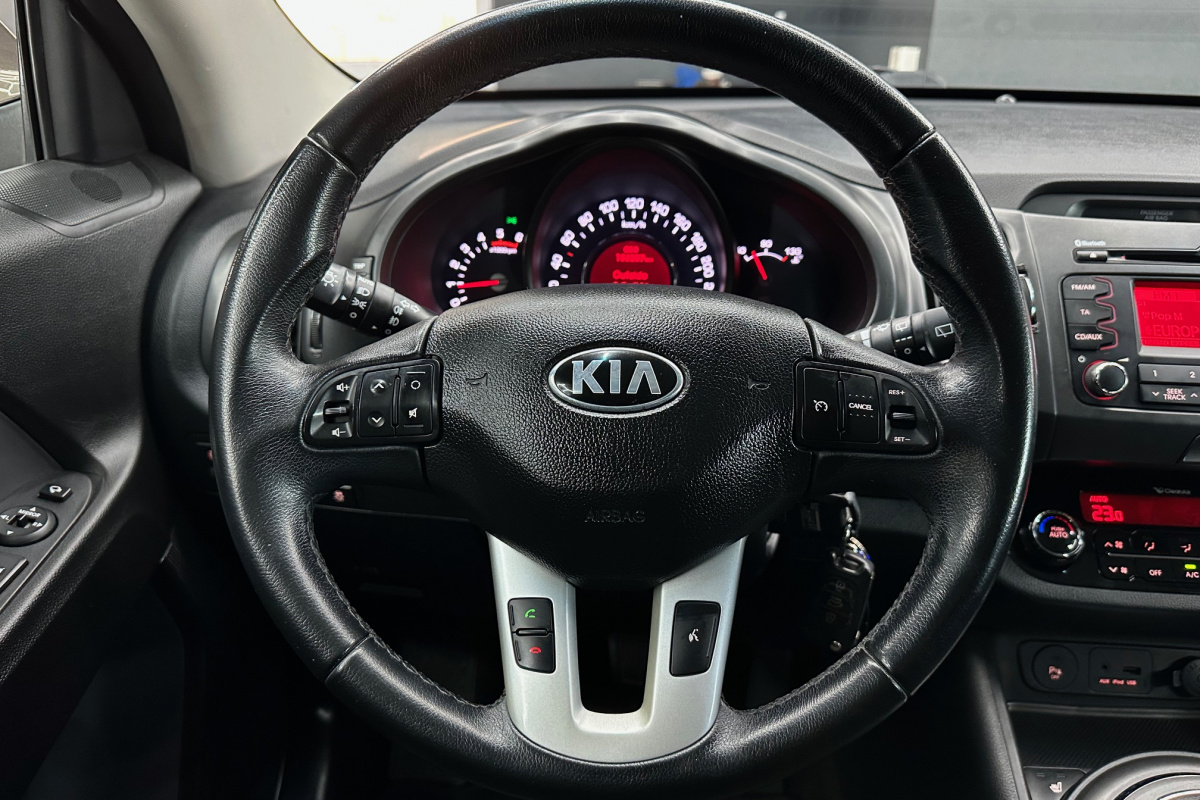 Ponuka vozidiel / Kia Sportage 2.0 CRDi 4WD Gold A/T - video