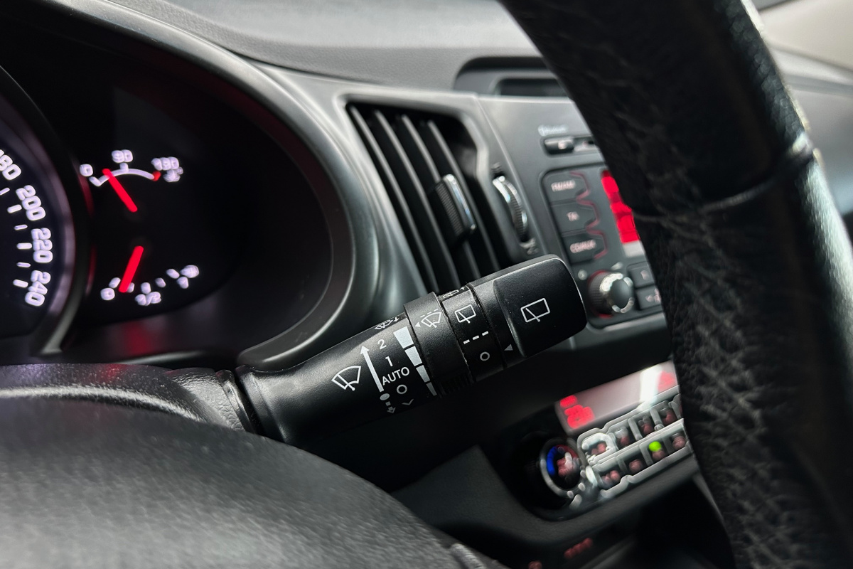 Ponuka vozidiel / Kia Sportage 2.0 CRDi 4WD Gold A/T - video Ponuka vozidiel / Kia Sportage 2.0 CRDi 4WD Gold A/T - video