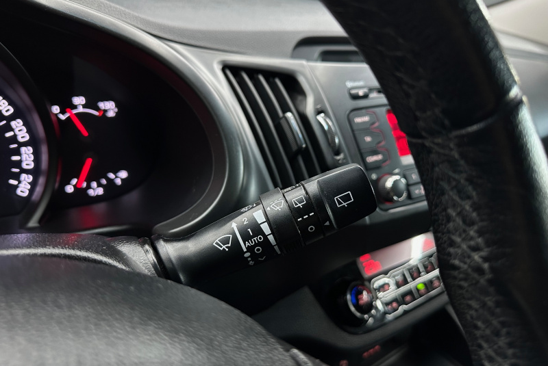 Ponuka vozidiel / Kia Sportage 2.0 CRDi 4WD Gold A/T - video Ponuka vozidiel / Kia Sportage 2.0 CRDi 4WD Gold A/T - video