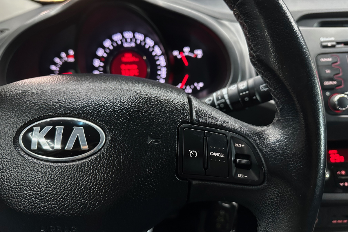 Ponuka vozidiel / Kia Sportage 2.0 CRDi 4WD Gold A/T - video Ponuka vozidiel / Kia Sportage 2.0 CRDi 4WD Gold A/T - video