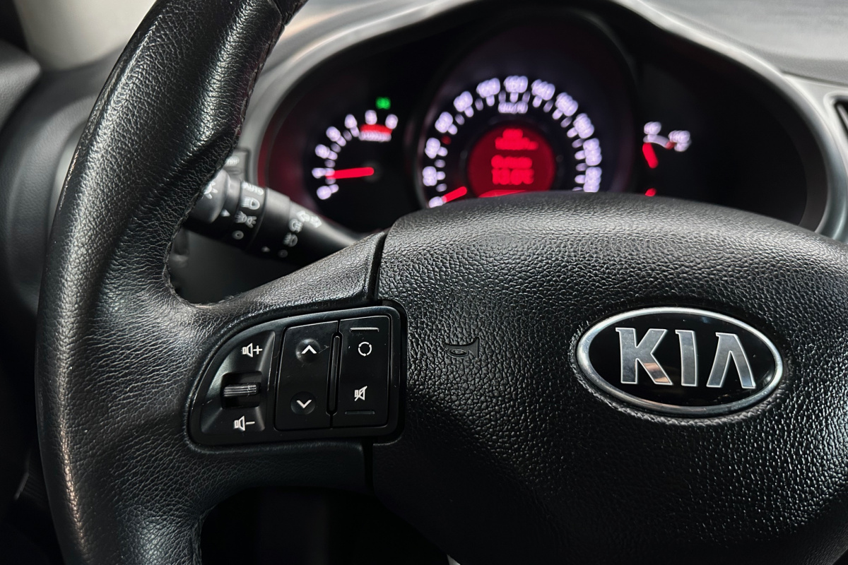 Ponuka vozidiel / Kia Sportage 2.0 CRDi 4WD Gold A/T - video