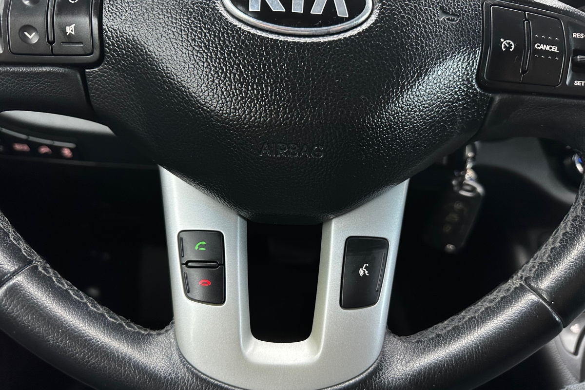 Ponuka vozidiel / Kia Sportage 2.0 CRDi 4WD Gold A/T - video Ponuka vozidiel / Kia Sportage 2.0 CRDi 4WD Gold A/T - video