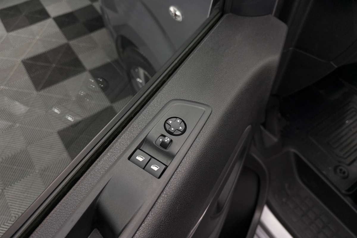 Ponuka vozidiel / Toyota Proace Verso 2.0 A/T 8-miest. - video