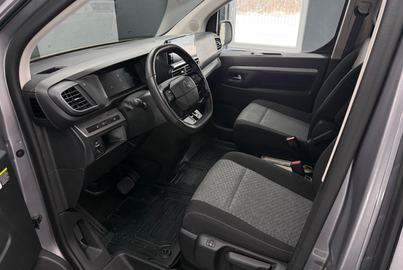 Ponuka vozidiel / Toyota Proace Verso 2.0 A/T 8-miest. - video Ponuka vozidiel / Toyota Proace Verso 2.0 A/T 8-miest. - video