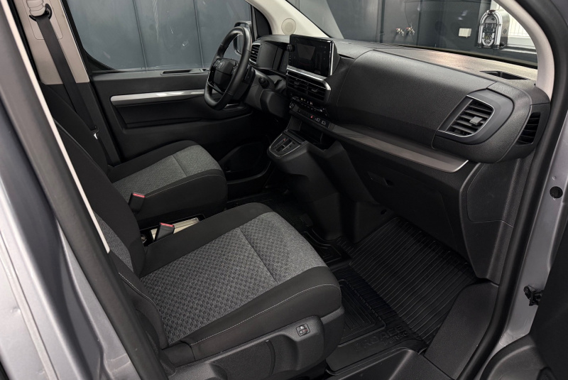  Ponuka vozidiel / Toyota Proace Verso 2.0 A/T 8-miest. - video