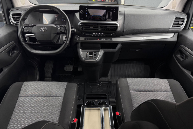  Ponuka vozidiel / Toyota Proace Verso 2.0 A/T 8-miest. - video