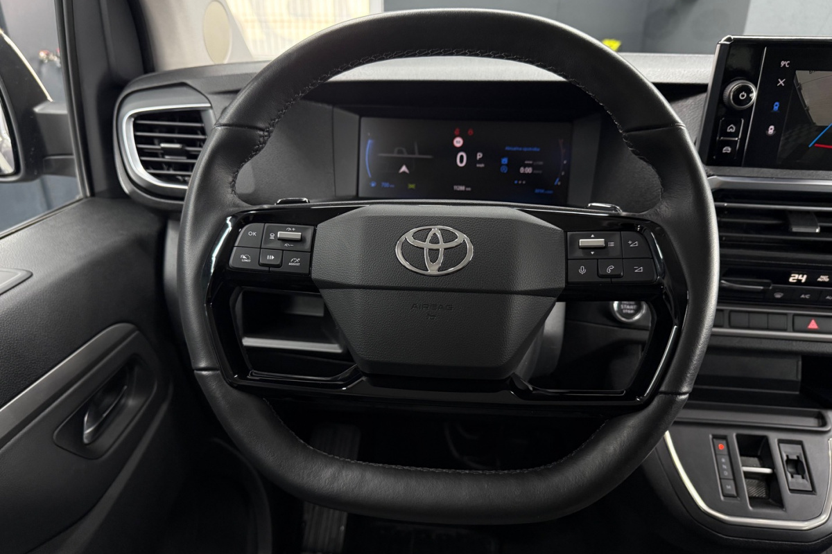 Ponuka vozidiel / Toyota Proace Verso 2.0 A/T 8-miest. - video Ponuka vozidiel / Toyota Proace Verso 2.0 A/T 8-miest. - video