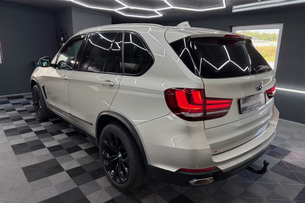 Ponuka vozidiel / BMW X5 xDrive30d A/T - video