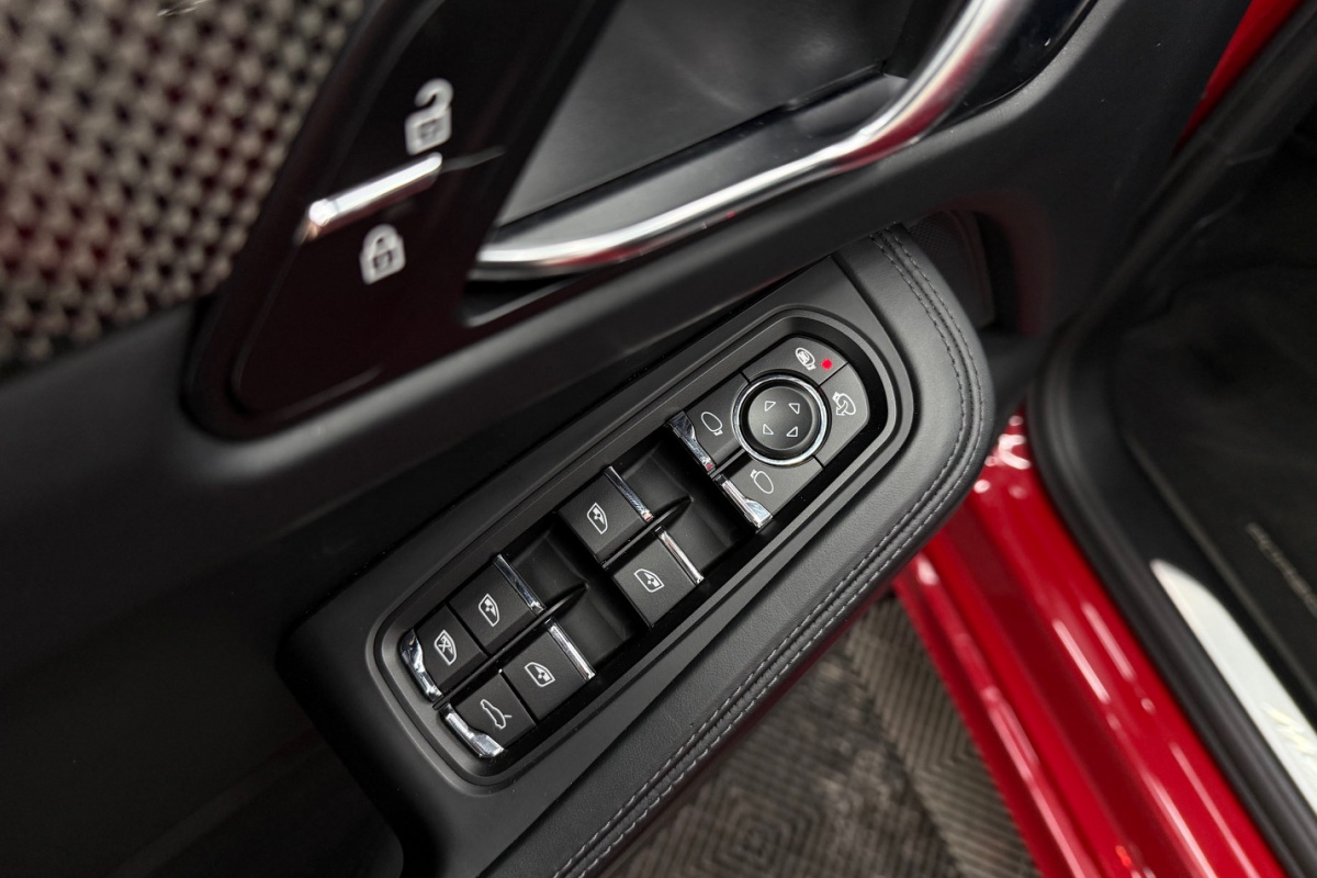 Ponuka vozidiel / Porsche Macan S 3.0 4x4 - video Ponuka vozidiel / Porsche Macan S 3.0 4x4 - video