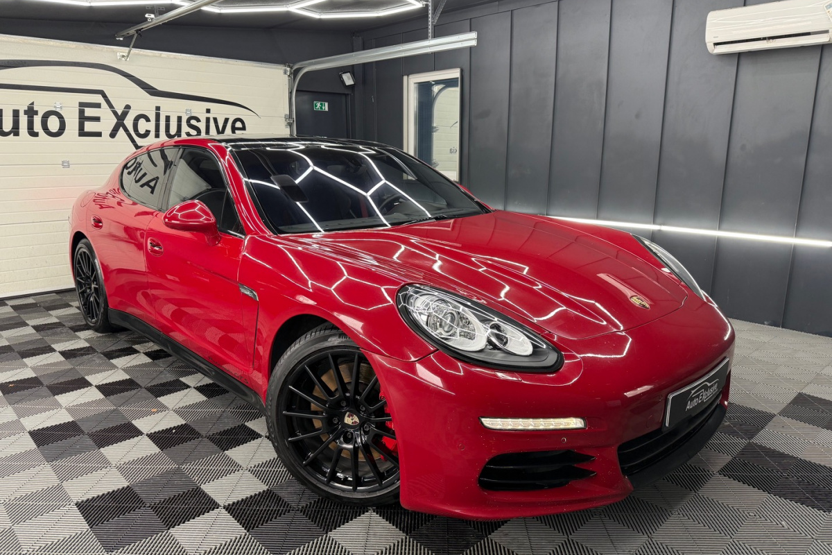 Ponuka vozidiel / Porsche Panamera GTS 4.8 PDK 4x4 - video Ponuka vozidiel / Porsche Panamera GTS 4.8 PDK 4x4 - video