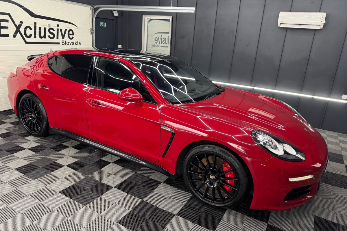 Ponuka vozidiel / Porsche Panamera GTS 4.8 PDK 4x4 - video