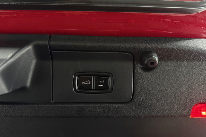  Ponuka vozidiel / Porsche Panamera GTS 4.8 PDK 4x4 - video