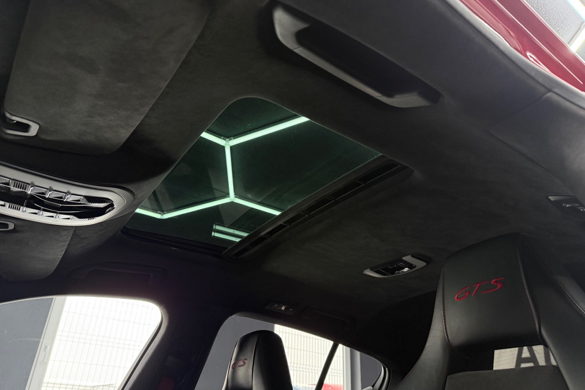 Ponuka vozidiel / Porsche Panamera GTS 4.8 PDK 4x4 - video