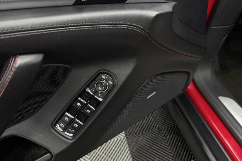  Ponuka vozidiel / Porsche Panamera GTS 4.8 PDK 4x4 - video